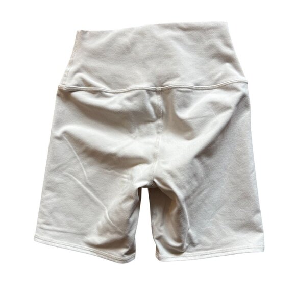 ALO Yoga Airbrush 7" High-Waist Biker Shorts in Ivory - Picture 3 of 4